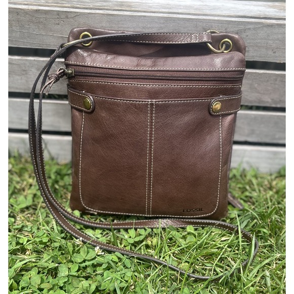 Fossil Crossbody Bag‎ Womens Leather Adjustable Strap Zip Pocket Purse Classic - Picture 6 of 7